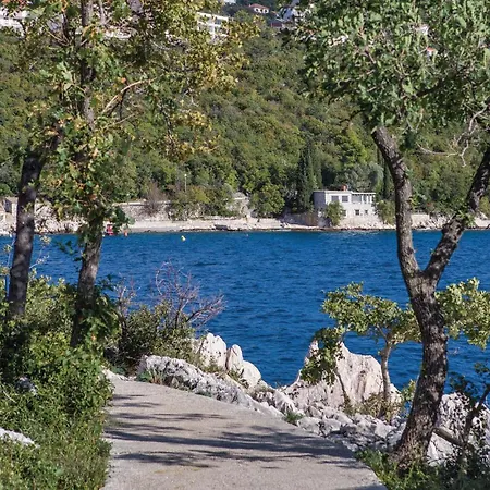 Awesome In With Wifi Apartment Dramalj